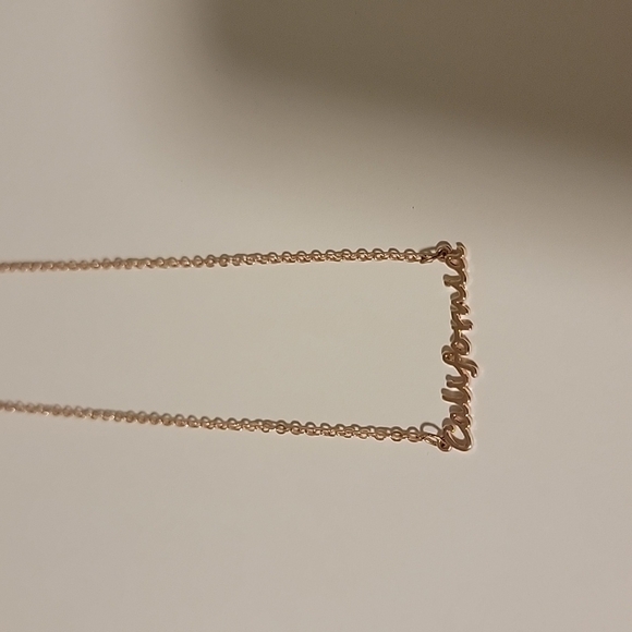 SALE 😍 4/$15* Rose Gold Tone "California" Necklace - Picture 4 of 7
